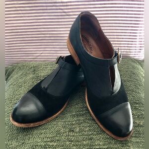 EUC Kork-Ease Niseda Black Leather and Suede Oxford, Very Sharp! Size 9.5